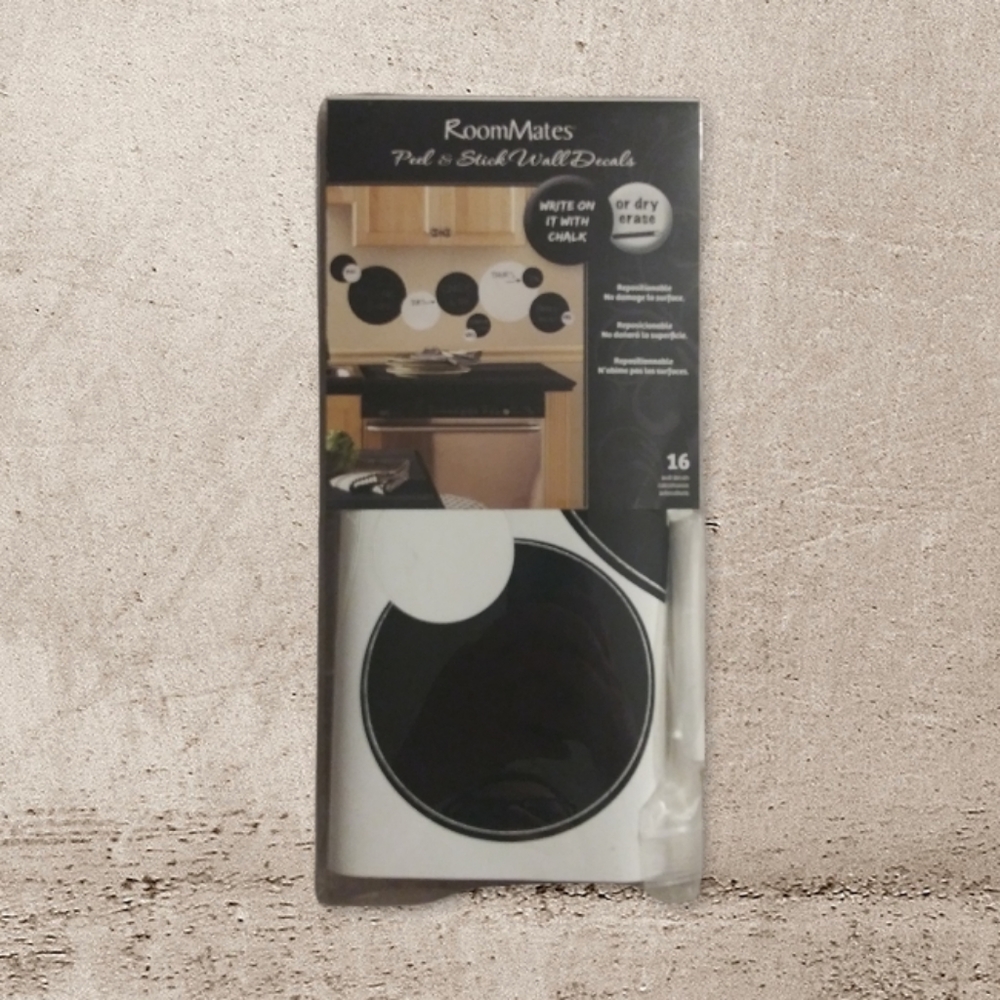 Roommates vinal wall stickers